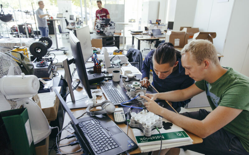 Odense Robotics. Robothub.